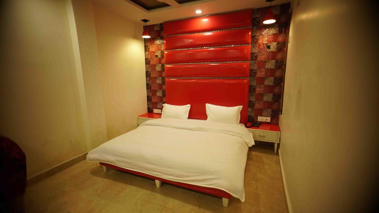 Hotel Soluxe Yamunānagar Exteriér fotografie