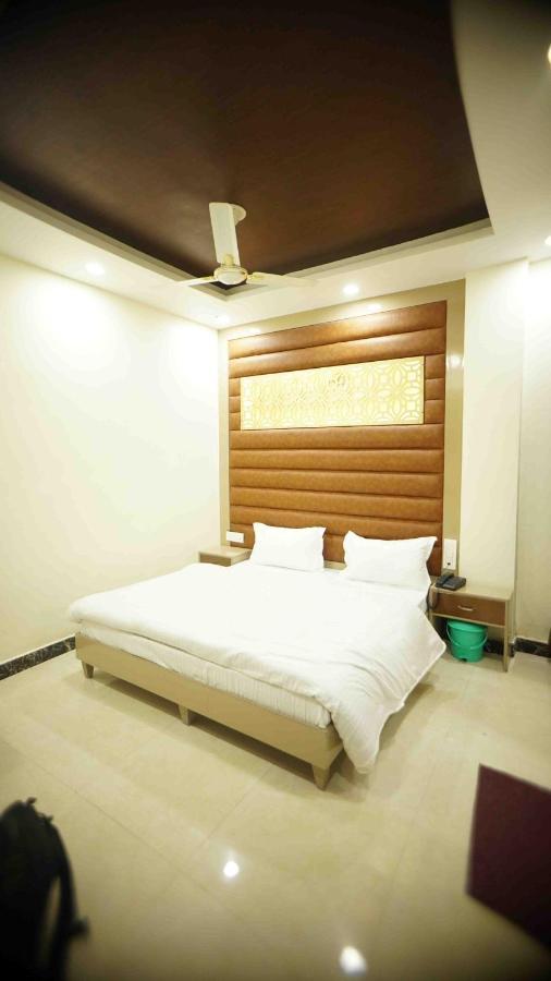 Hotel Soluxe Yamunānagar Exteriér fotografie