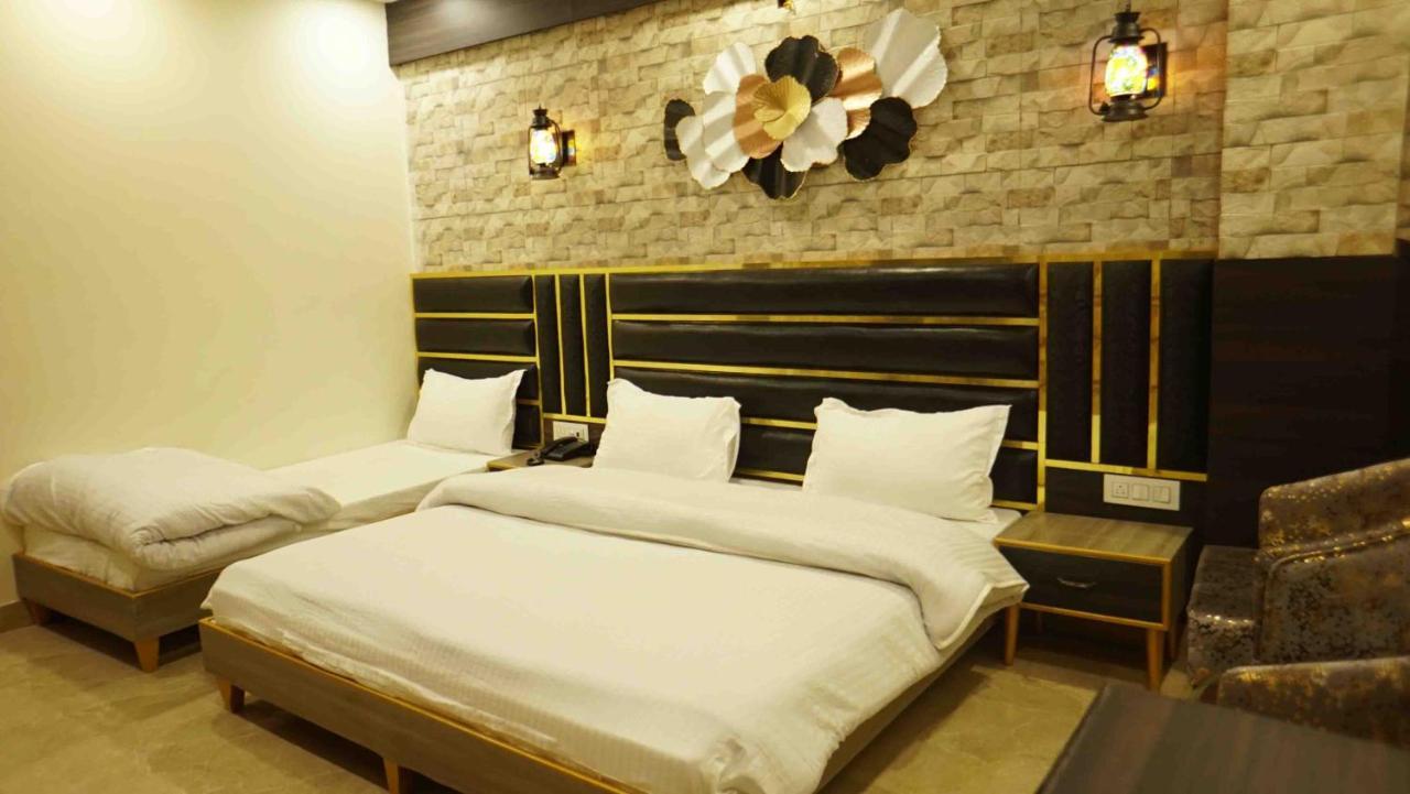 Hotel Soluxe Yamunānagar Exteriér fotografie